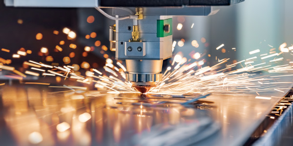 Reformas Integrales de Naves Industriales Sils · Instalación Tecnología y Comunicaciones
