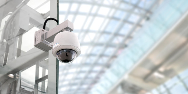 Reformas Integrales de Tiendas y Locales  Comerciales Camós · Instalación Sistemas de Seguridad y Videovigilancia