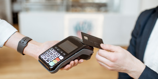 Reformas Integrales de Tiendas y Locales  Comerciales Camós · Instalación Electricidad, Redes y Telecomunicaciones